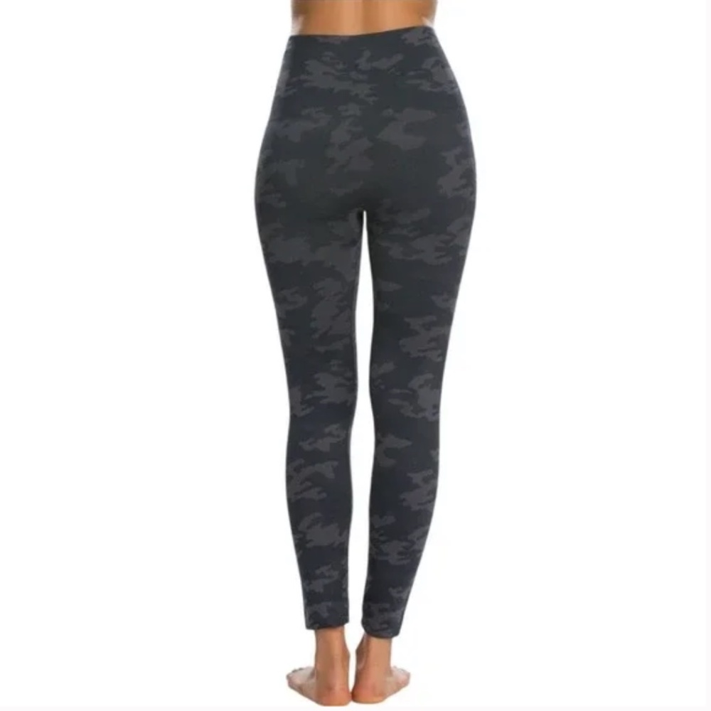 SPANX Black Camo Look At Me Now Seamless Leggings S - Picture 4 of 7